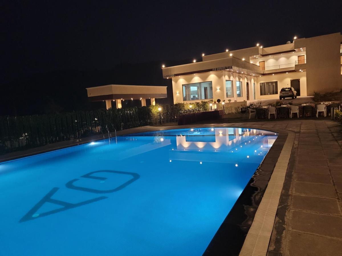 Aura Gold Resort Удайпур Екстериор снимка